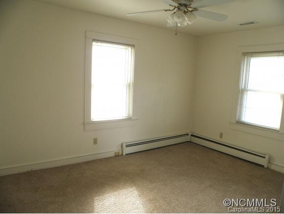 488 Bee Tree Road Swannanoa, NC 28778 - Photo 7 of 23 Gallery Image 7