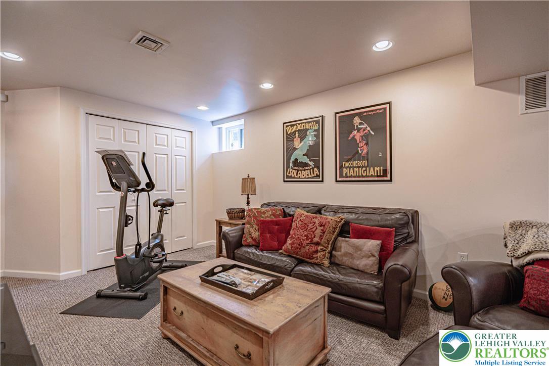 697 Ryan Drive Allentown, PA 18103 - Photo 33 of 48 Gallery Image 33