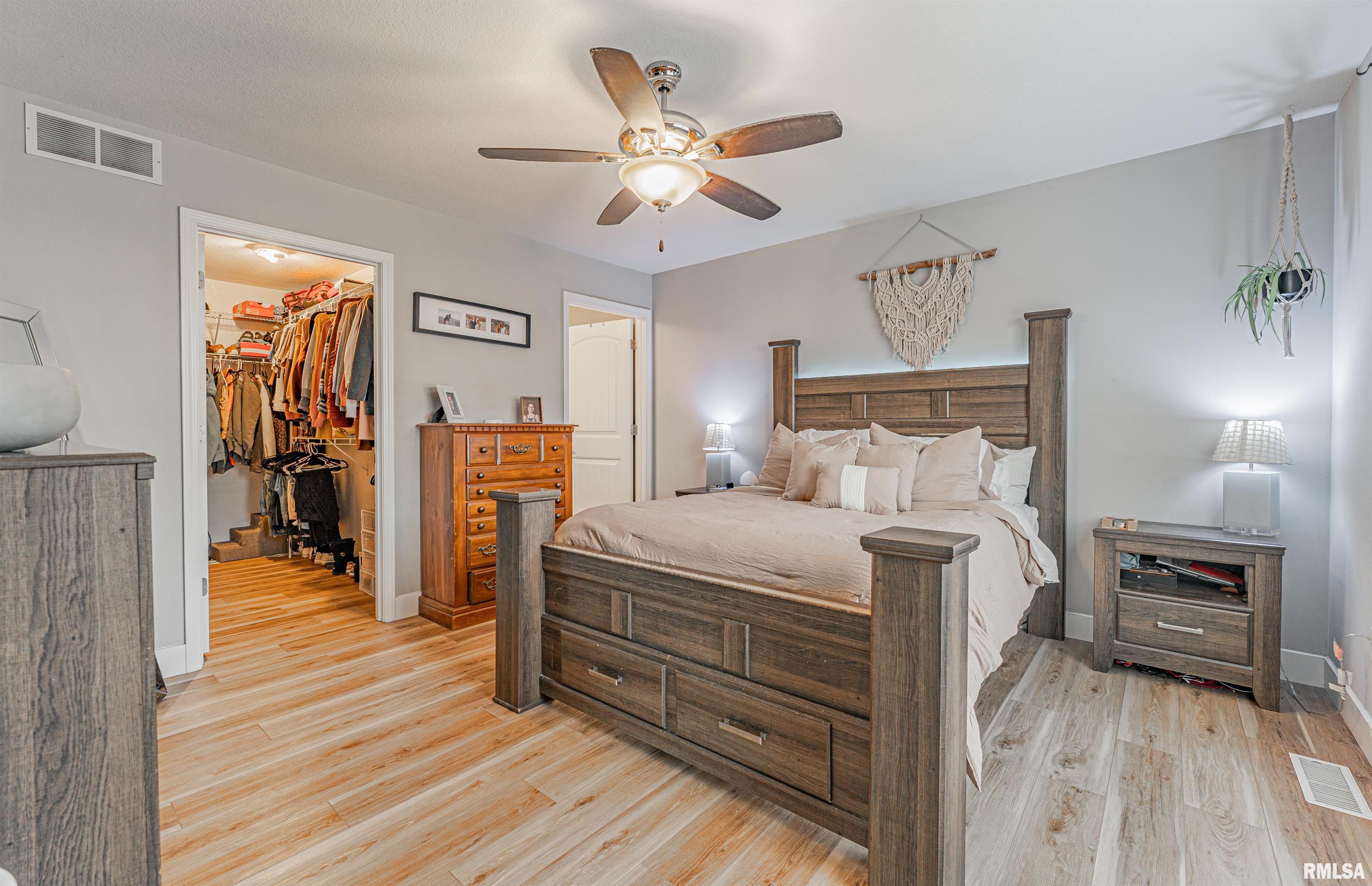 2914 Bardwell Road Bloomington, IL 61704 - Photo 21 of 45 Gallery Image 21