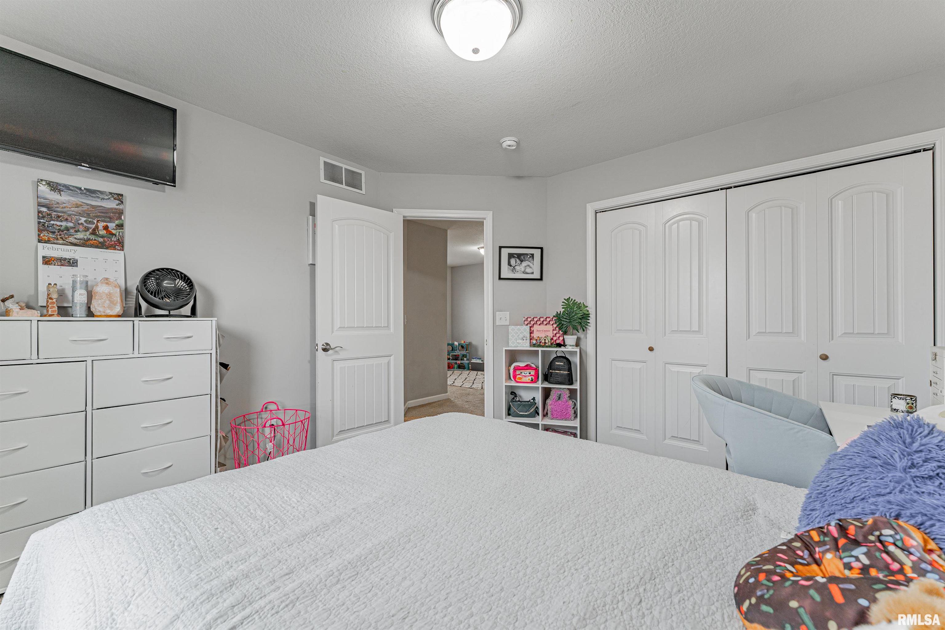 2914 Bardwell Road Bloomington, IL 61704 - Photo 28 of 45 Gallery Image 28