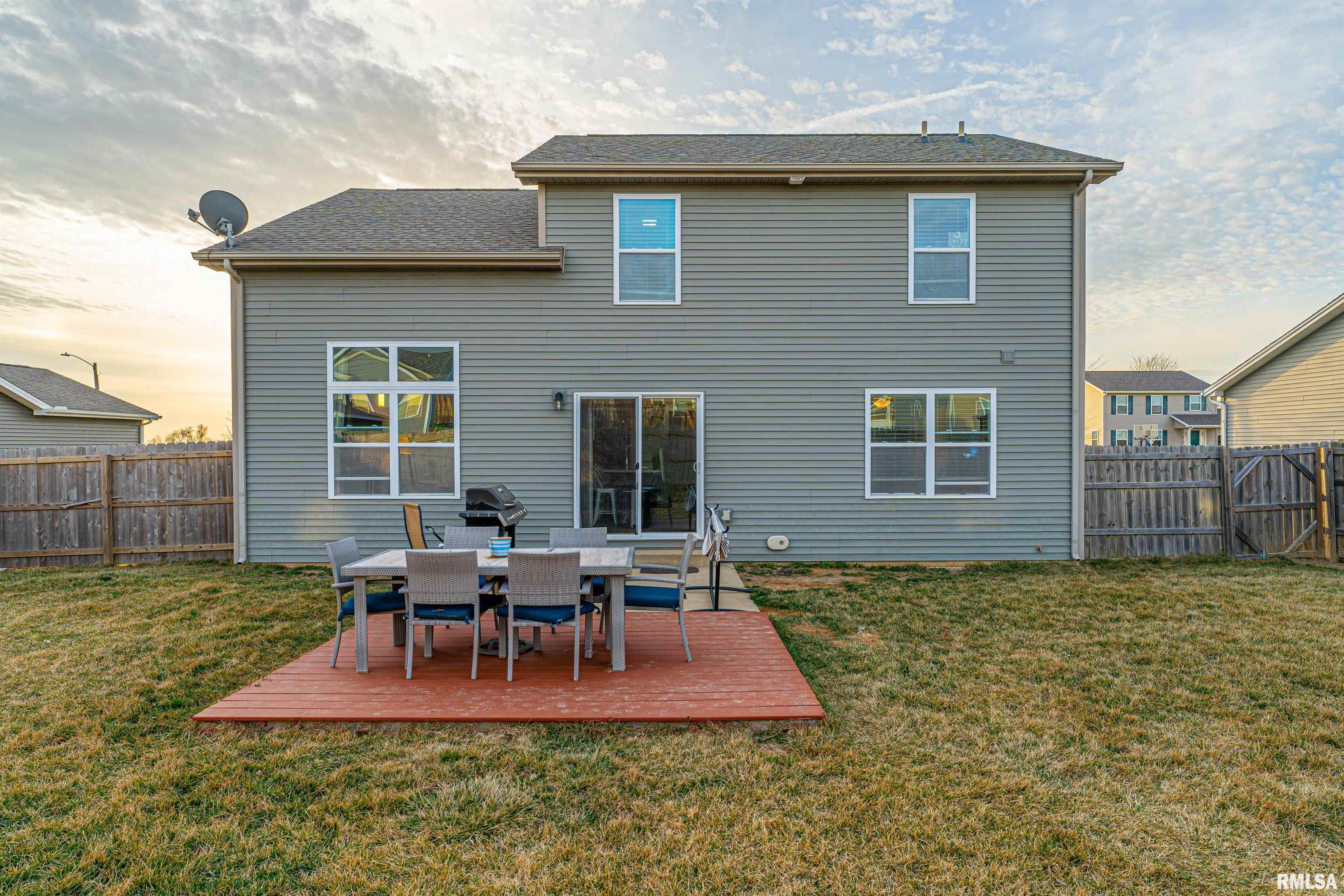 2914 Bardwell Road Bloomington, IL 61704 - Photo 41 of 45 Gallery Image 41