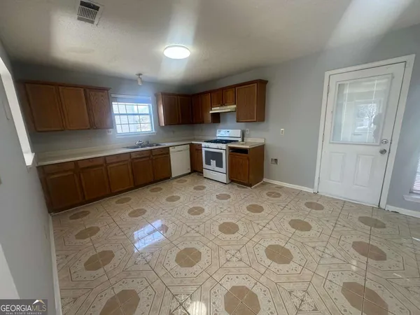 $1,700 | 471 Eagles Crossing Circle, Riverdale, GA 30274