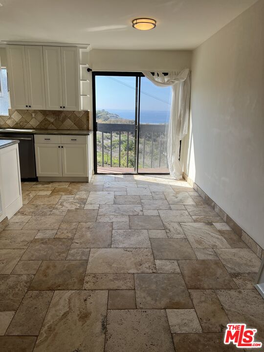 29239 Heathercliff Road, Unit 3 Malibu, CA 90265 - Photo 20 of 30