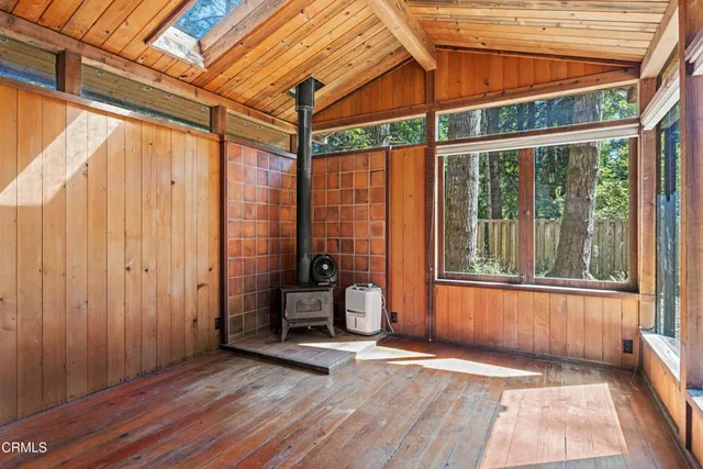 a view of front door with outdoor space