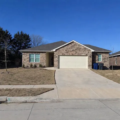 $325,000 | 2437 Frio River Road, Glenn Heights, TX 75154