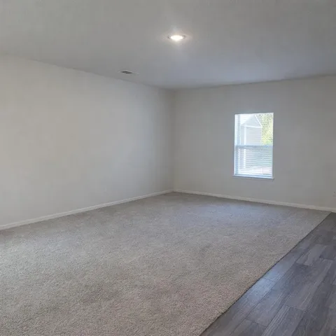 $325,000 | 2437 Frio River Road, Glenn Heights, TX 75154