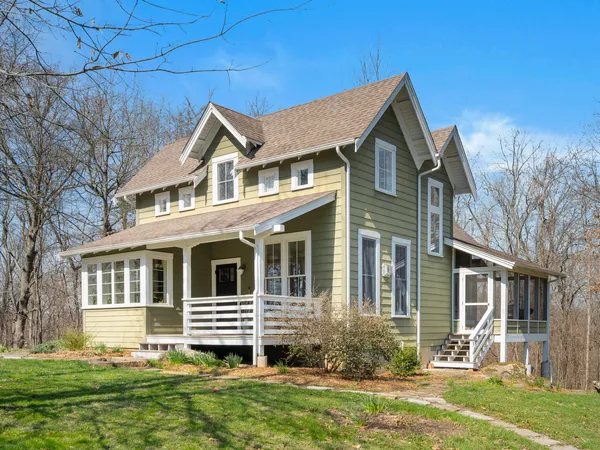 $749,900 | 526 Shiloh Road, Cobden, IL 62920