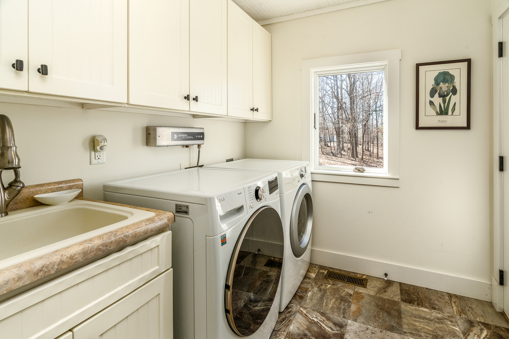 526 Shiloh Road Cobden, IL 62920 - Photo 17 of 59 a utility room with sink dryer and washer