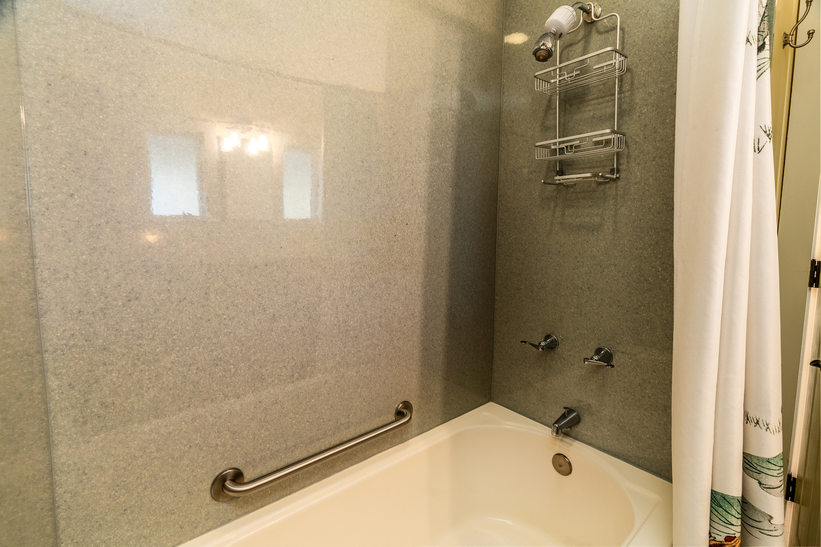 526 Shiloh Road Cobden, IL 62920 - Photo 21 of 59 a bathroom with a tub and shower
