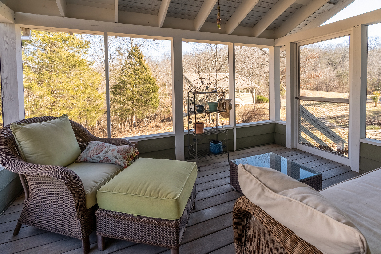 526 Shiloh Road Cobden, IL 62920 - Photo 24 of 59 a living room with furniture and a large window
