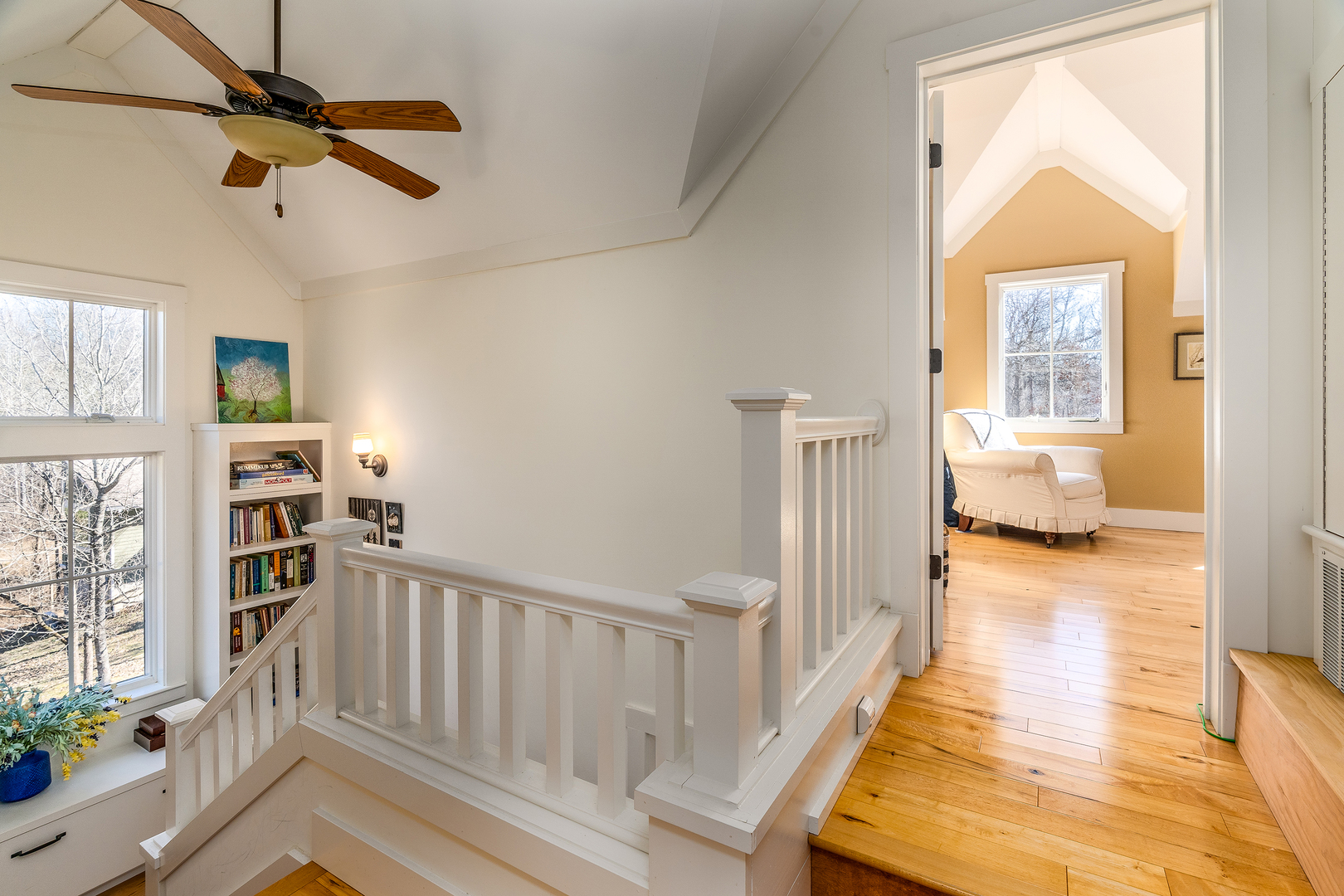 526 Shiloh Road Cobden, IL 62920 - Photo 27 of 59 a view of a hallway with wooden floor and windows