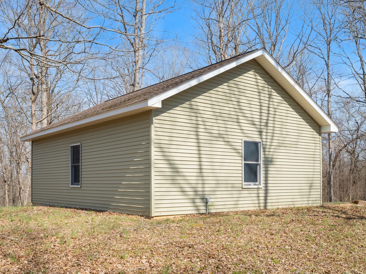 526 Shiloh Road Cobden, IL 62920 - Photo 50 of 59 a backyard of a house