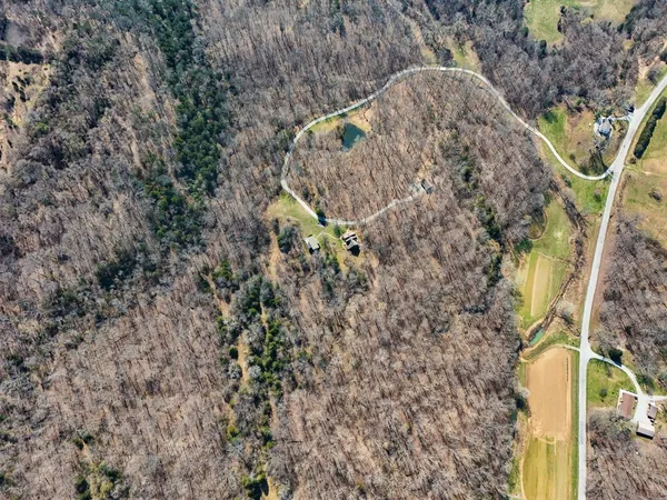 $749,900 | 526 Shiloh Road, Cobden, IL 62920