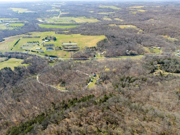 $749,900 | 526 Shiloh Road, Cobden, IL 62920