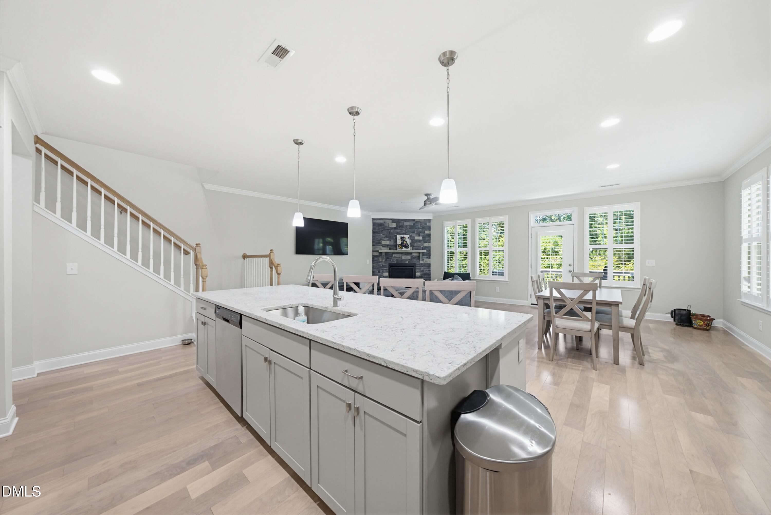 641 Newlyn Drive Raleigh, NC 27606 - Photo 4 of 33