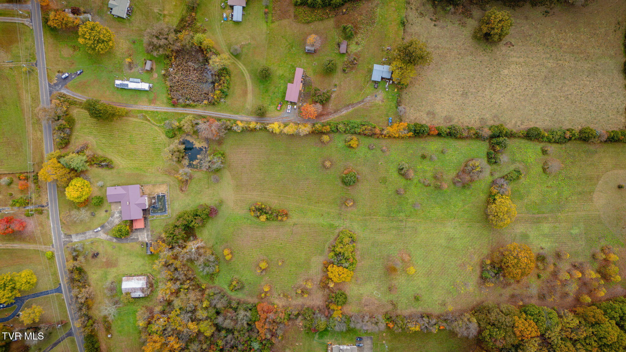 1566 Mill Creek Road, Unit 1 Fall Branch, TN 37656 - Photo 7 of 17 112