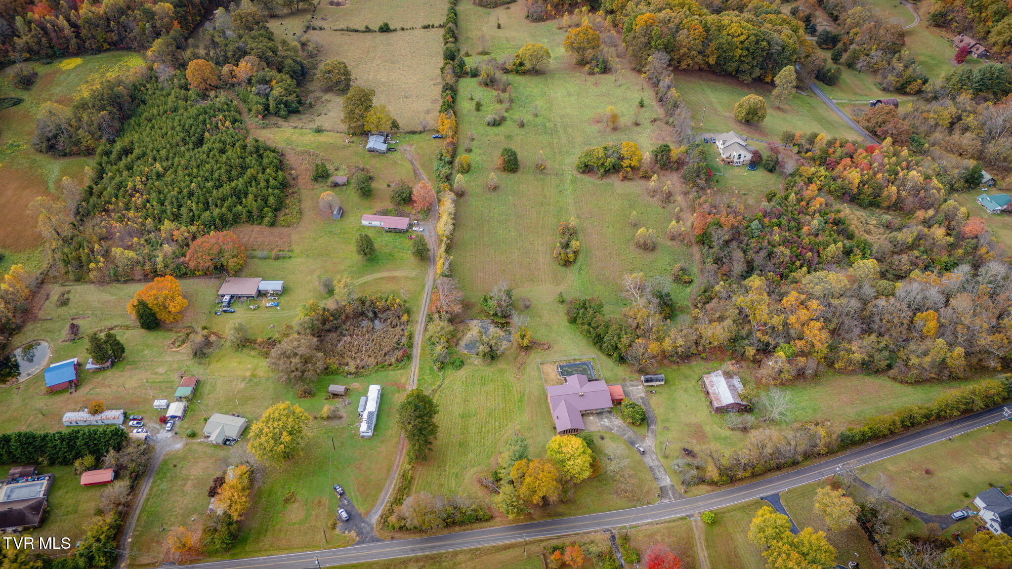 1566 Mill Creek Road, Unit 1 Fall Branch, TN 37656 - Photo 8 of 17 101