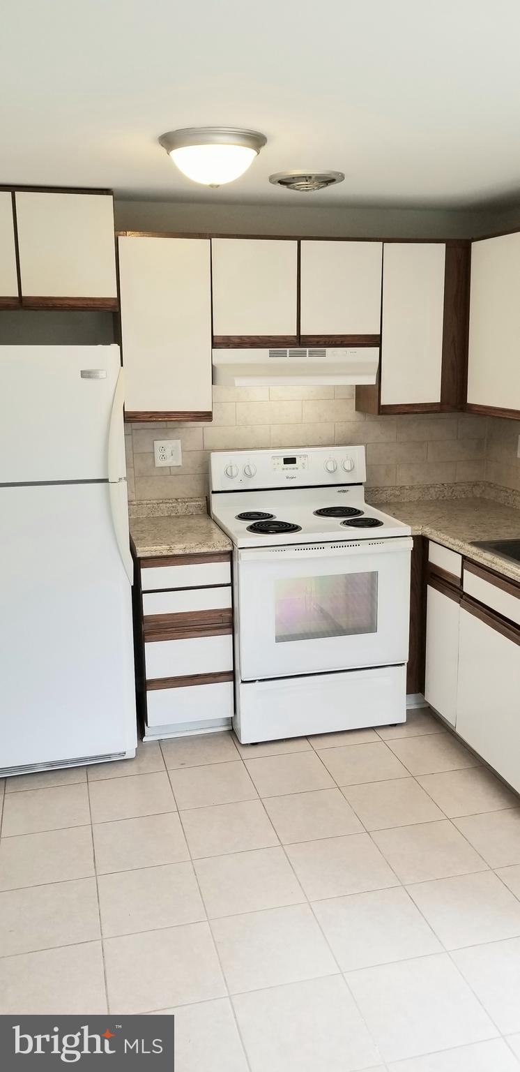 8639 Hawk Run Terrace Gaithersburg, MD 20886 - Photo 10 of 19