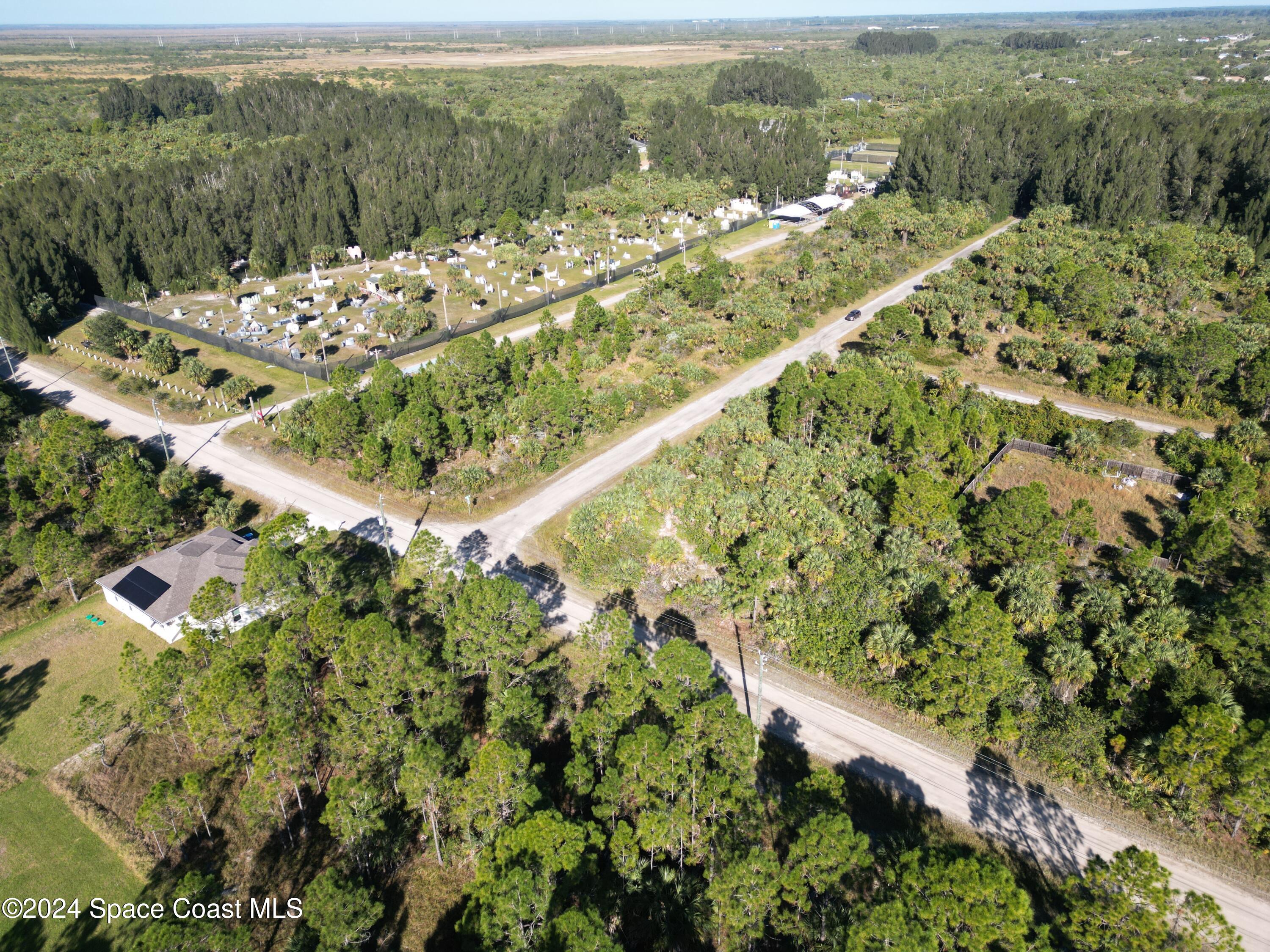 699 Laika Road Southwest Palm Bay, FL 32908 - Photo 6 of 10 Very close to Palm Bay Paintball Park