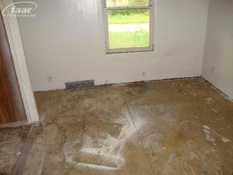 3375 North Center Road Flint, MI 48506 - Photo 5 of 7 20106650-4.JPG