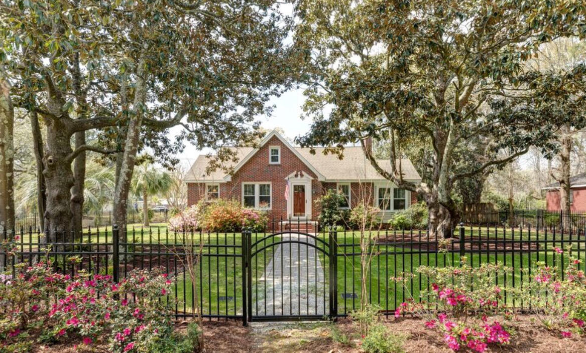 403 Wappoo Road Charleston, SC 29407 - Photo 1 of 45 Front of house