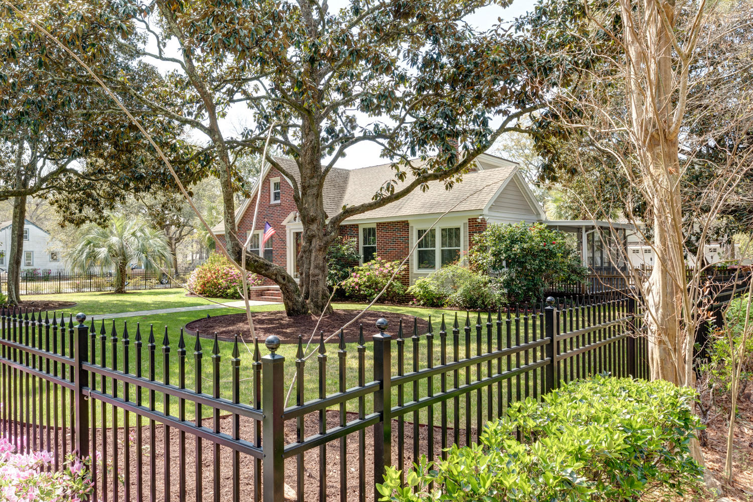 403 Wappoo Road Charleston, SC 29407 - Photo 3 of 45 VRCV41-3