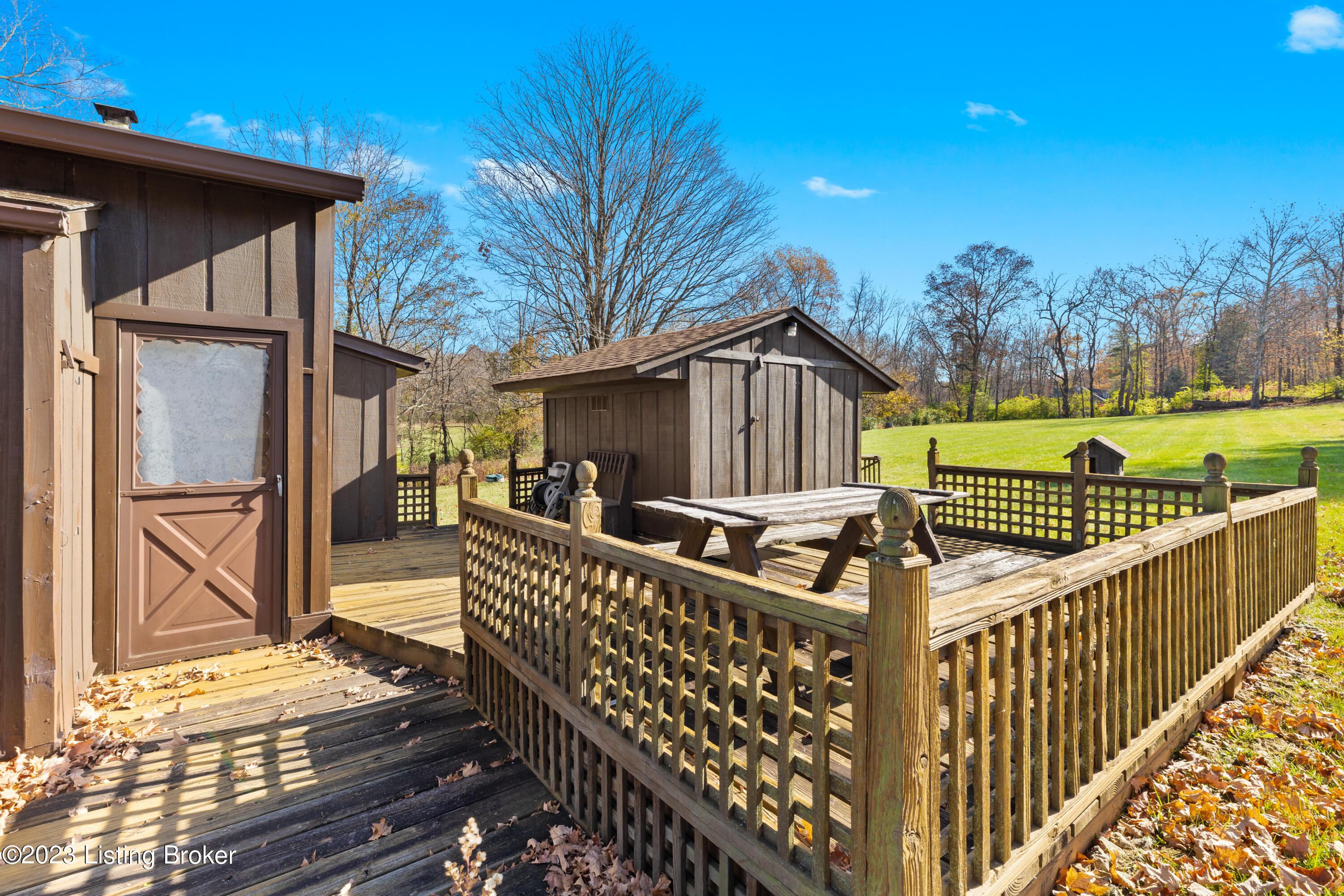 117 Rollington Road Pewee Valley, KY 40056 - Photo 20 of 32 117 Rollington Rd-21