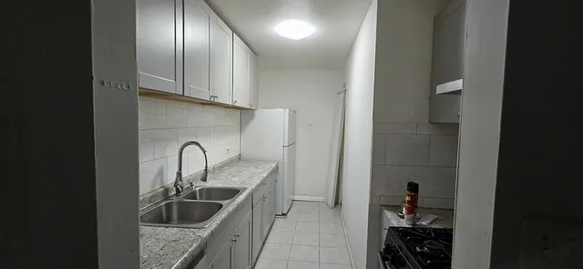 $150,000 | 212 Shorewood Drive, Unit 2B, Glendale Heights, IL 60139