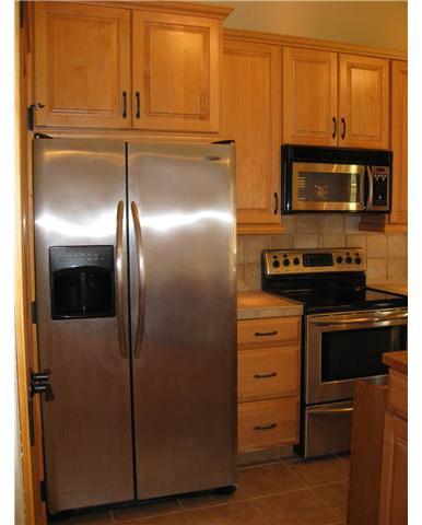 534 Gardendale Road Encinitas, CA 92024 - Photo 8 of 25 Full suite of stainless appliances