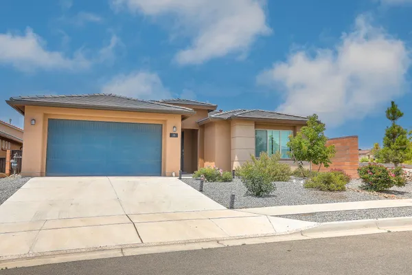 $715,000 | 38 Avenida Colibri, Santa Fe, NM 87508