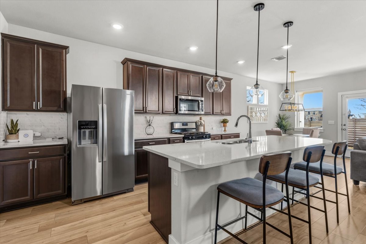 7415 Travertine Spring Drive Austin, TX 78744 - Photo 8 of 30