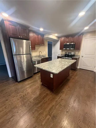 $3,000 | 104 John Street, Providence, RI 02906