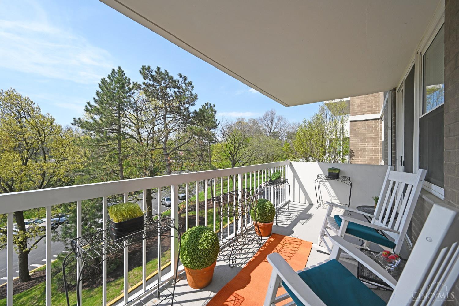 2444 Madison Road, Unit 202A Cincinnati, OH 45208 - Photo 32 of 41