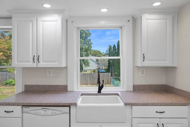 $365,000 | 270 Gay Hill Road, Montville, CT 06382