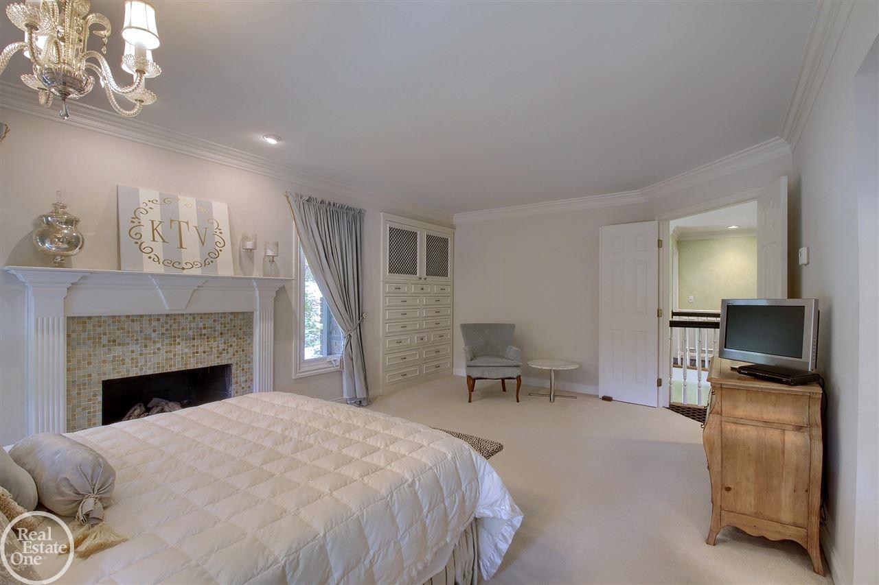 1275 Whittier Road Grosse Pointe Park, MI 48230 - Photo 23 of 42