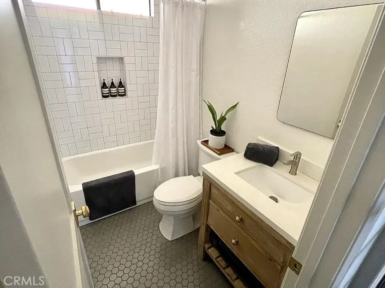 3501 East Ransom Street Long Beach, CA 90804 - Photo 8 of 14 Second Bathroom Upgraded