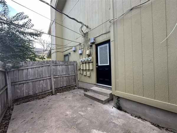 $1,750 | 1305 Camp Craft Road, Unit D, West Lake Hills, TX 78746