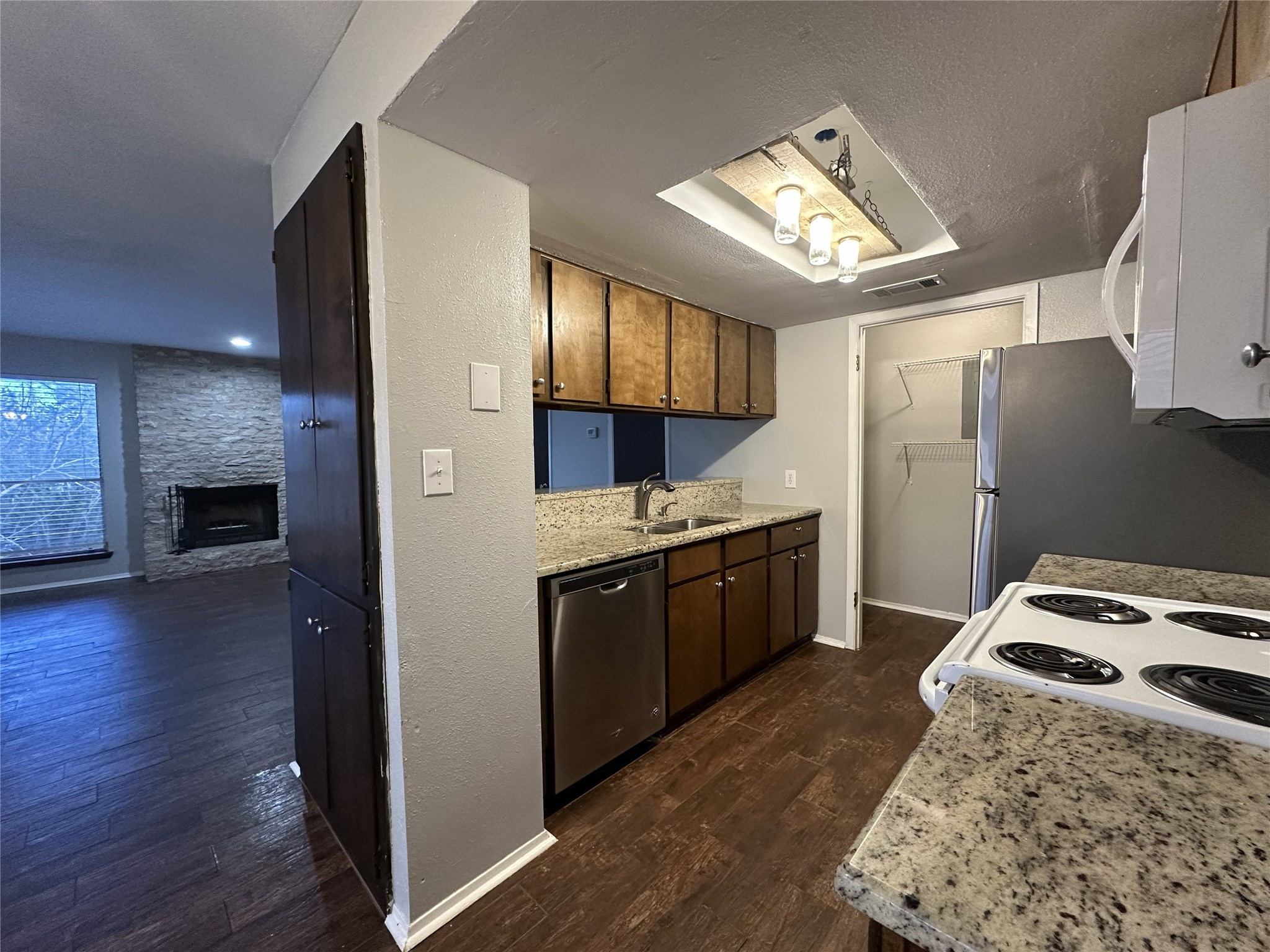 1305 Camp Craft Road, Unit D West Lake Hills, TX 78746 - Photo 5 of 13