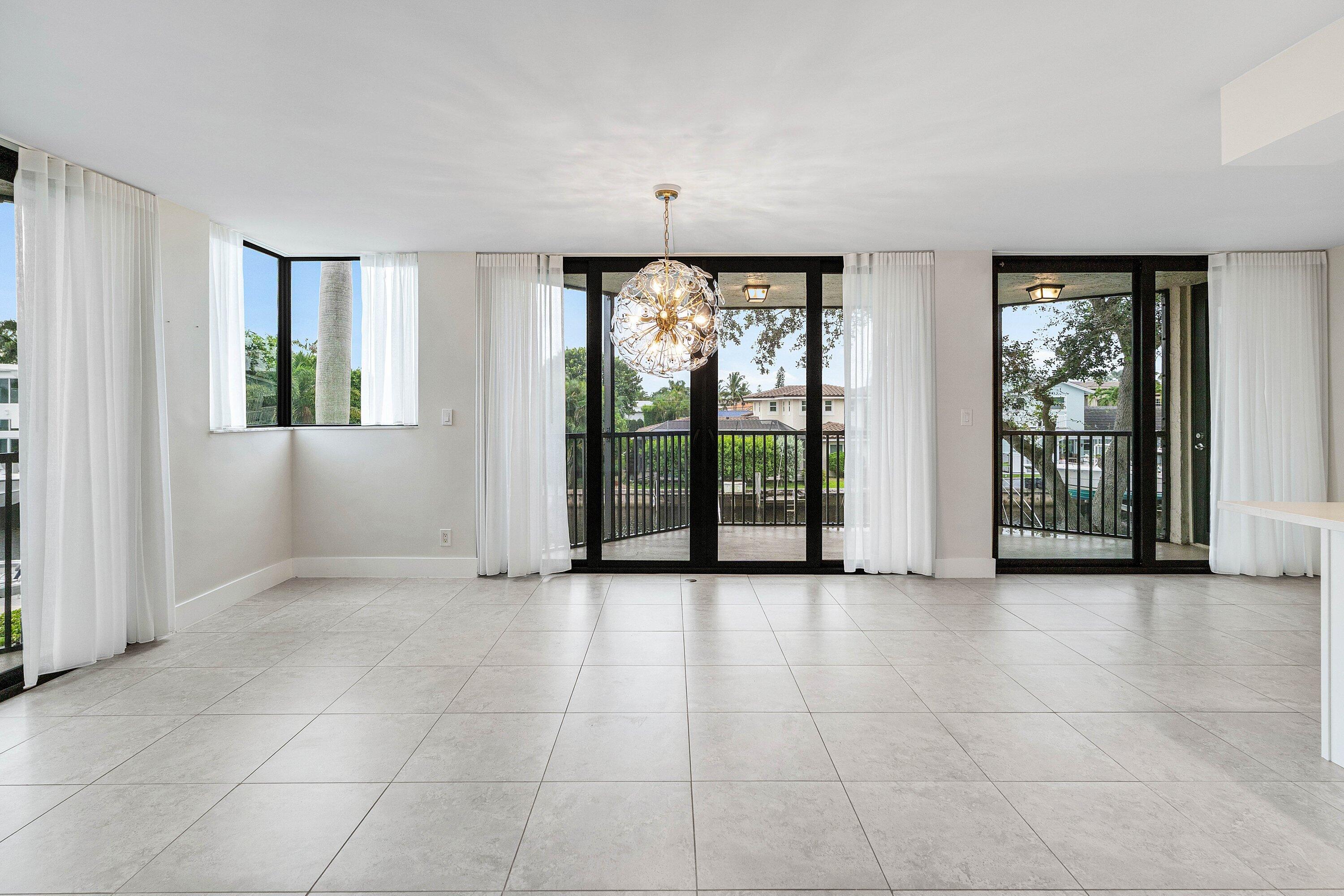 800 Jeffery Street, Unit 201 Boca Raton, FL 33487 - Photo 4 of 25 010-800JefferyStreet-201-BocaRaton-FL-33