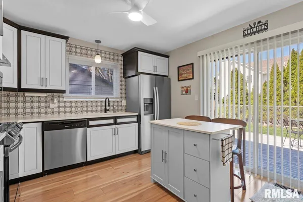 $259,900 | 97 McCarthy Drive, Springfield, IL 62702