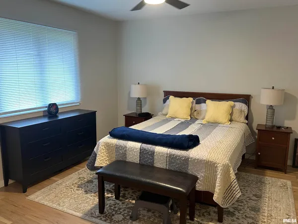 $259,900 | 97 McCarthy Drive, Springfield, IL 62702