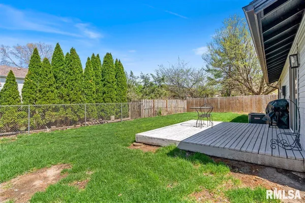 $259,900 | 97 McCarthy Drive, Springfield, IL 62702