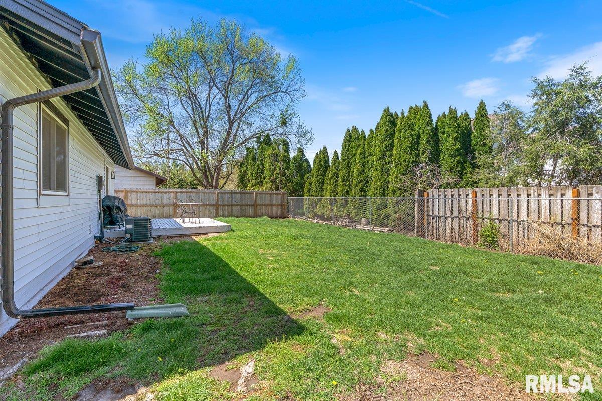 97 McCarthy Drive Springfield, IL 62702 - Photo 29 of 32