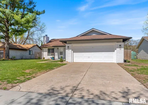 $259,900 | 97 McCarthy Drive, Springfield, IL 62702