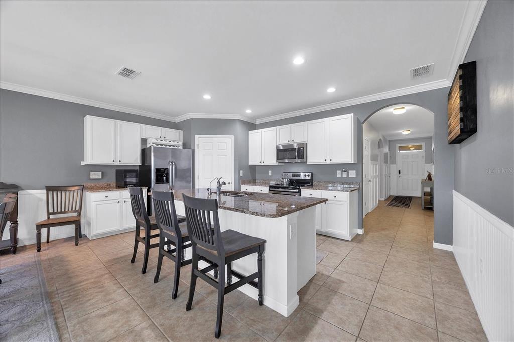 8969 Mondial Court Venice, FL 34293 - Photo 5 of 30