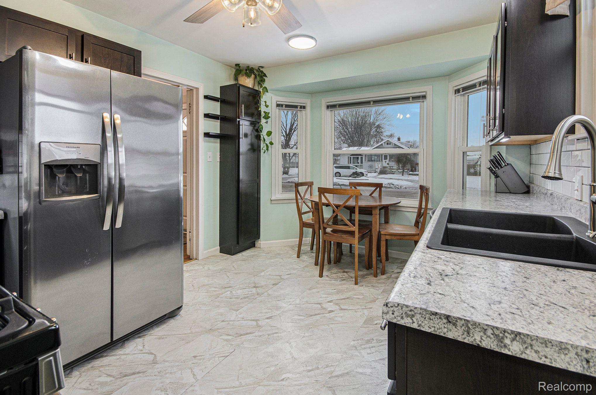 18760 Martin Road Roseville, MI 48066 - Photo 6 of 22 Gallery Image 6