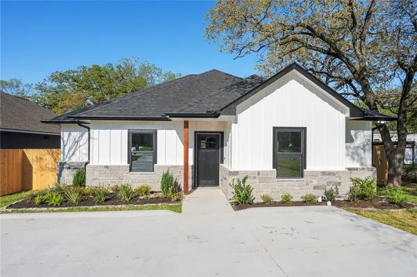 $274,900 | 1612 Robeson Street, Bryan, TX 77803