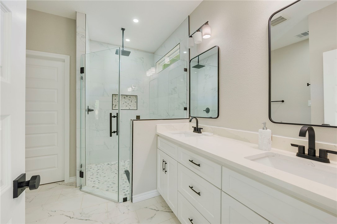 1612 Robeson Street Bryan, TX 77803 - Photo 11 of 20