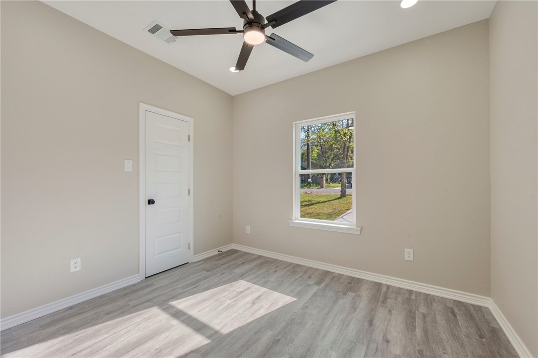 1612 Robeson Street Bryan, TX 77803 - Photo 14 of 20