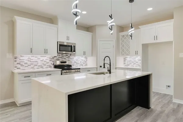 $274,900 | 1612 Robeson Street, Bryan, TX 77803